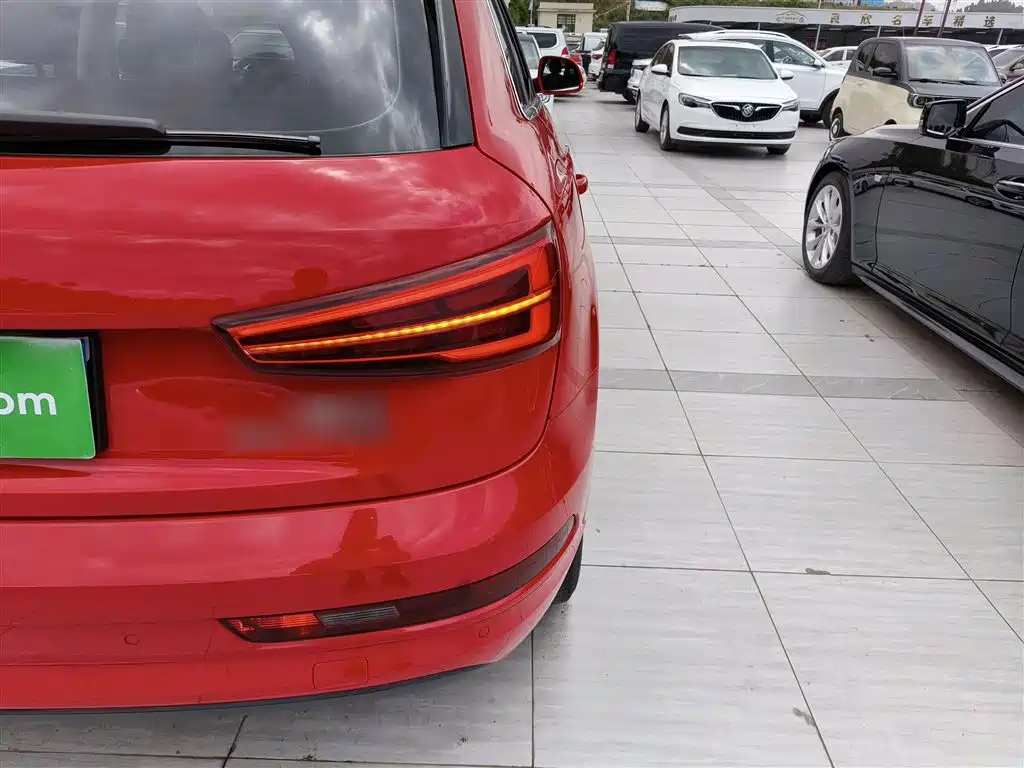 Audi Q3 2016 30 TFSI Fashion