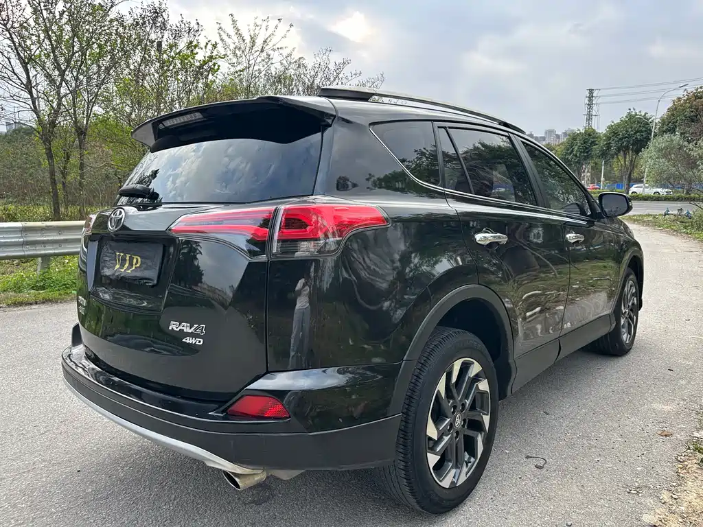 TOYOTA RAV4 RONGFANG