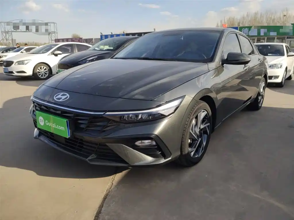Hyundai Elantra 2024