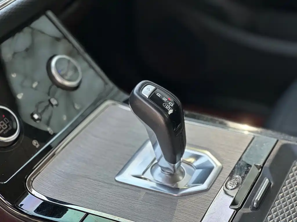 LAND ROVER RANGE ROVER AURORA