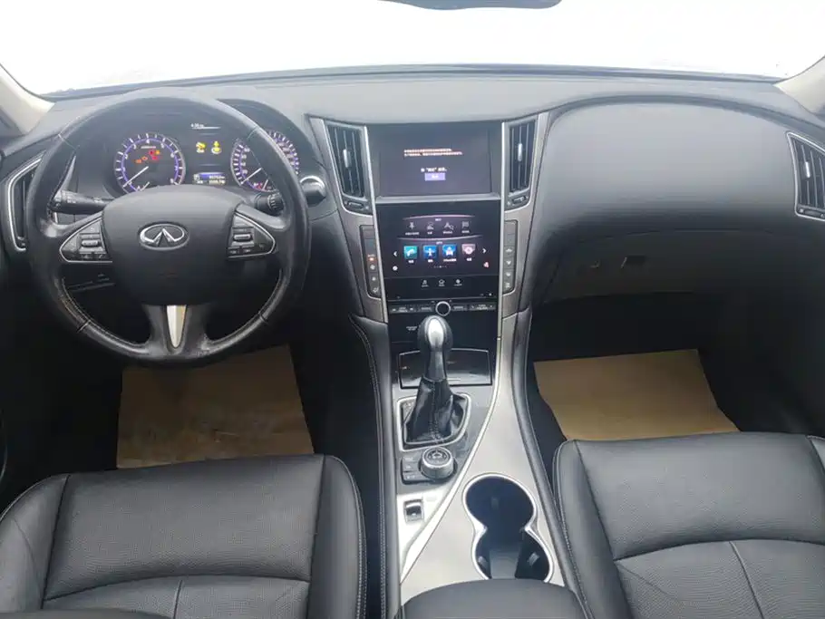 INFINITI Q50L