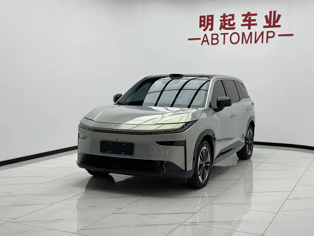 Toyota bZ3X - фото 4