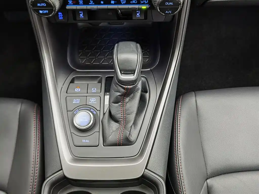 Toyota Wildlander New Energy — миниатюра 13
