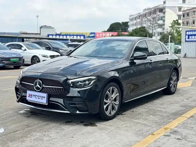 MERCEDES-BENZ E CLASS