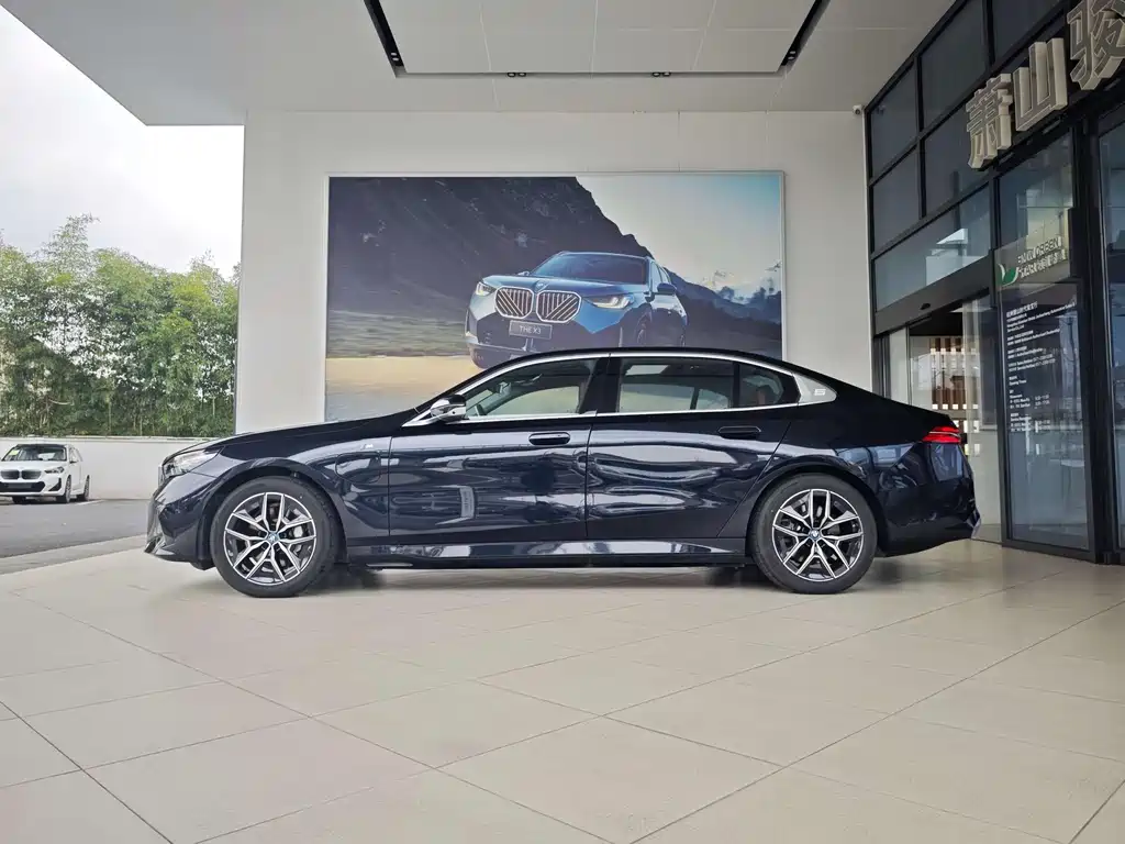 BMW i5 2025 eDrive 40L M Sport