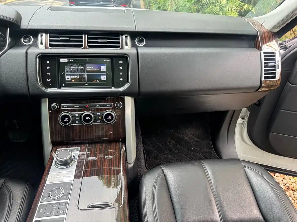 Land Rover Range Rover 2015 3.0 TDV6 Vogue