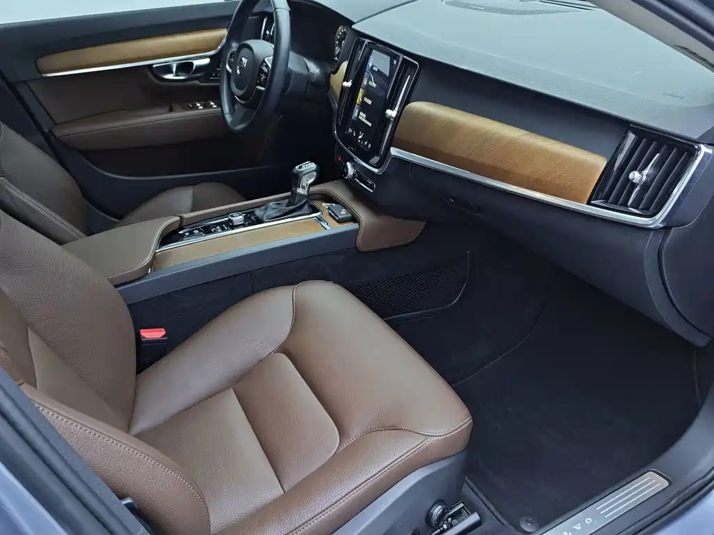 Volvo S90 — миниатюра 10