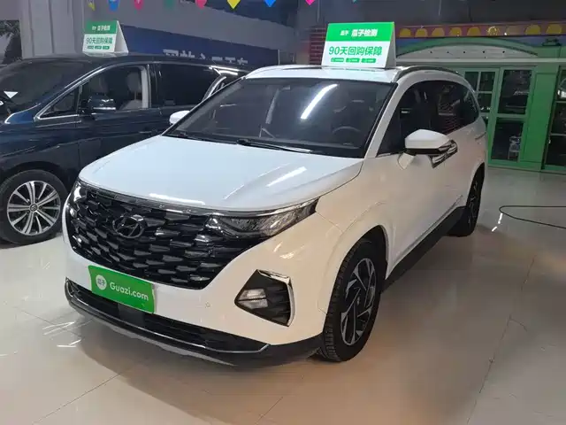 HYUNDAI KUSTU
