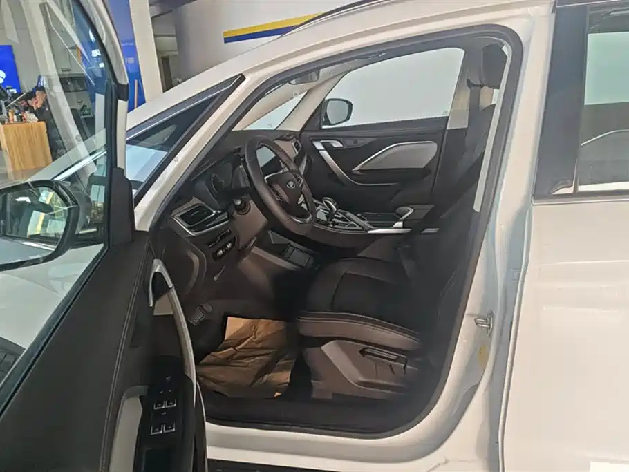 GEELY AUTOMOBILE JIAJIE