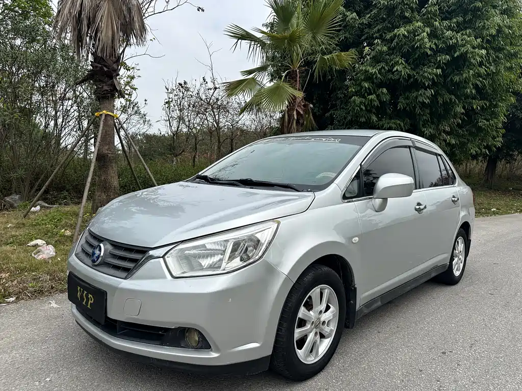 Venucia D50 2014