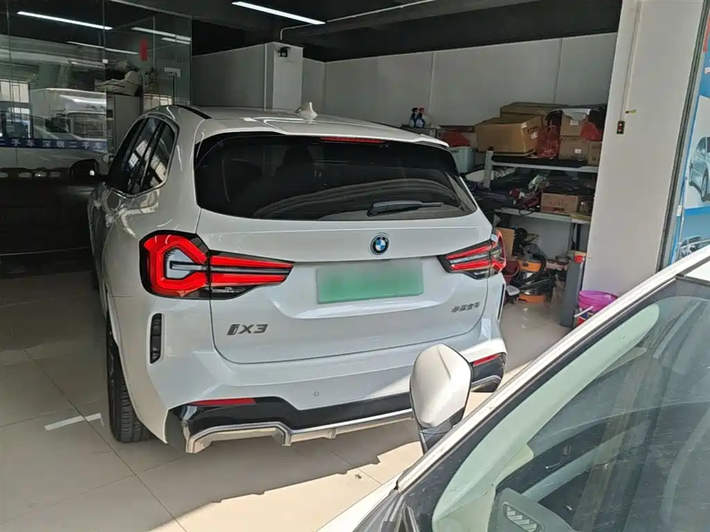 BMW iX3 2022 Lead