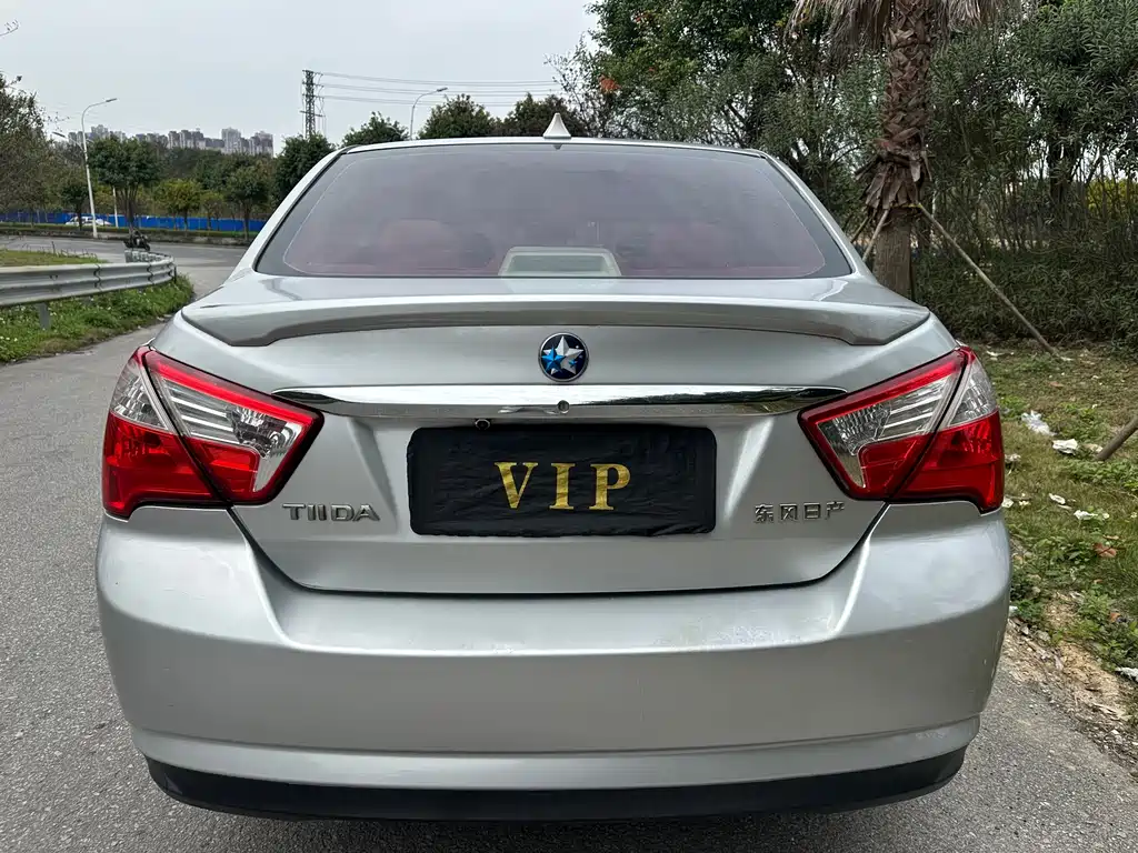 Venucia D50 2014 1.6L MT