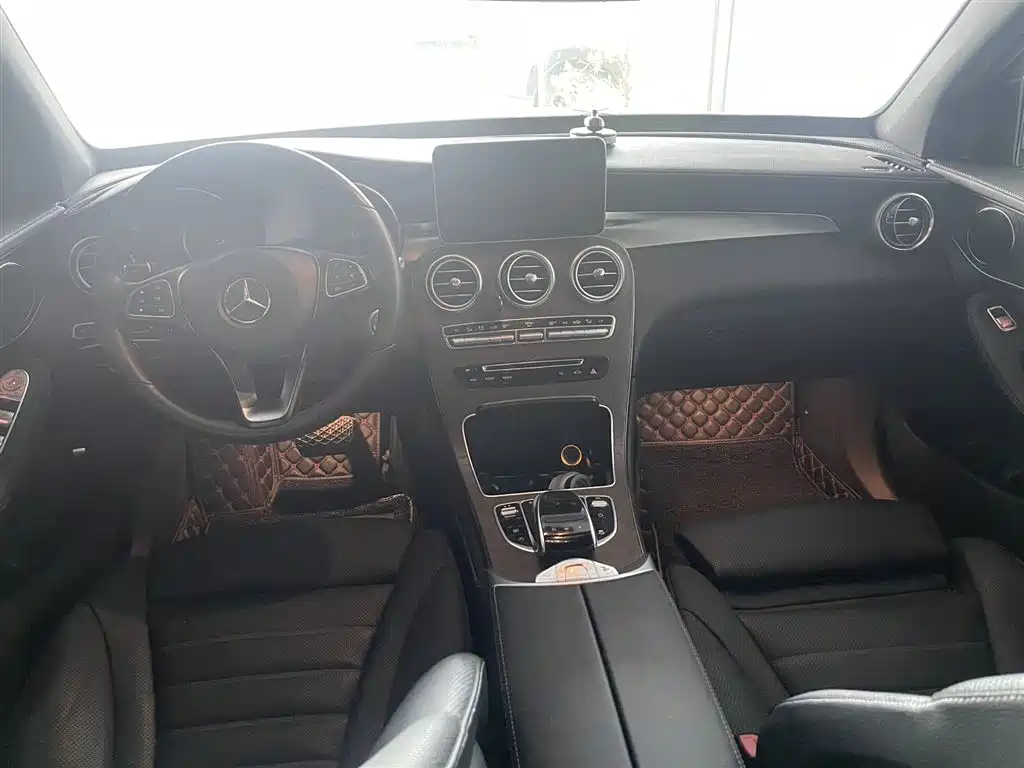 Mercedes-Benz GLC 2016 GLC 300 4MATIC Luxury