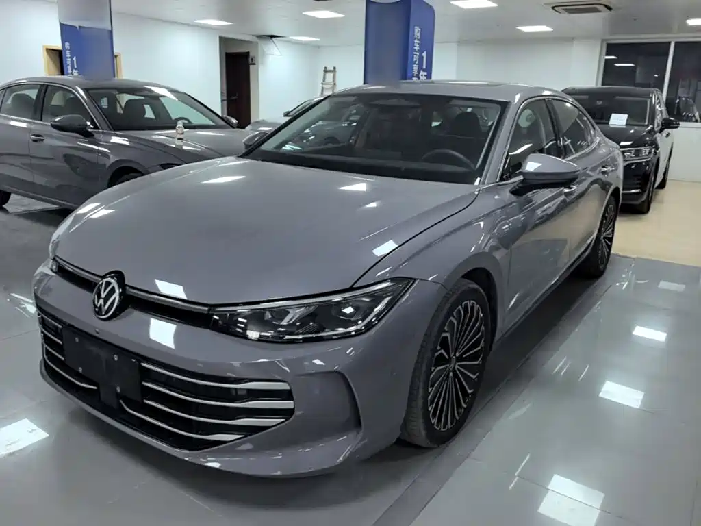 Volkswagen Passat 2025 Pro 380TSI Dragon Premium Edition
