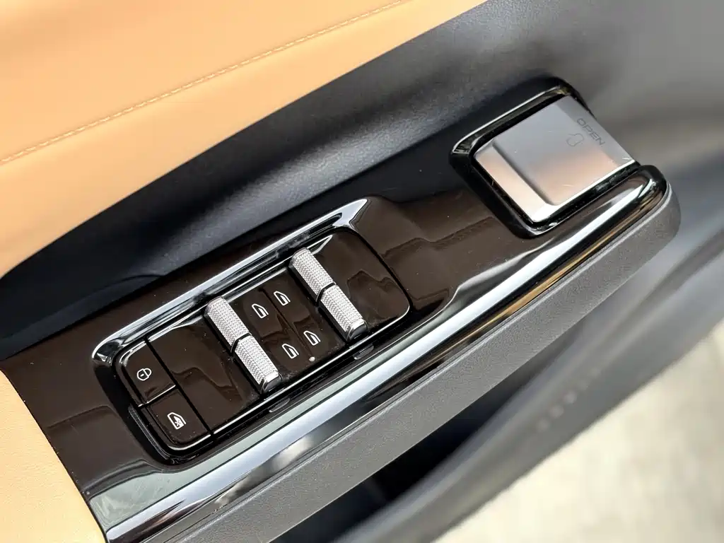 GEELY GALAXY GALAXY L7