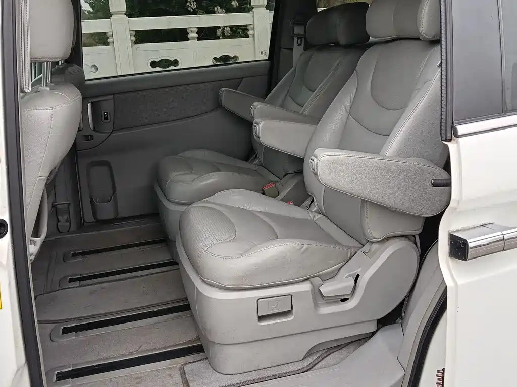 Luxgen Big 7 MPV — миниатюра 15
