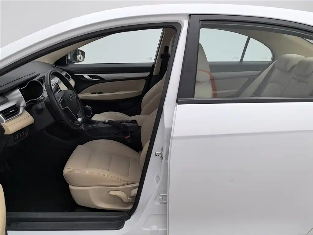 Geely Emgrand 2018 1.5L MT Luxury