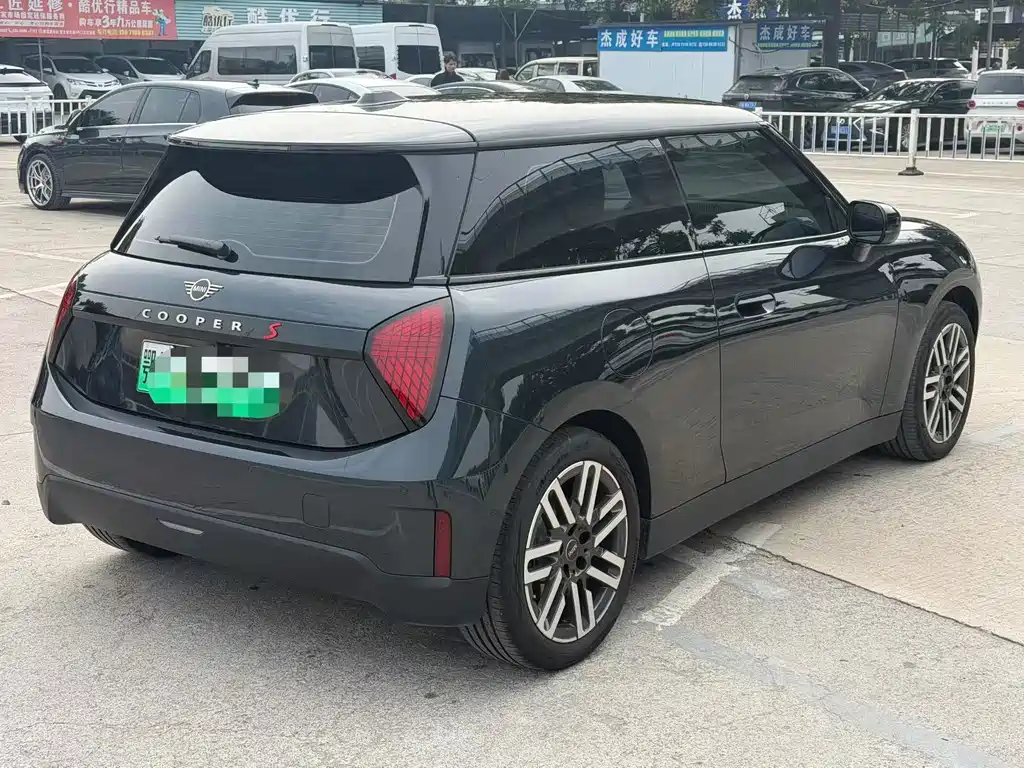 MINI MINI COOPER EV — миниатюра 7