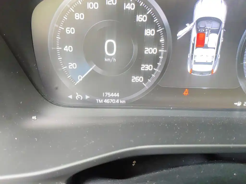 Volvo XC40 — миниатюра 5