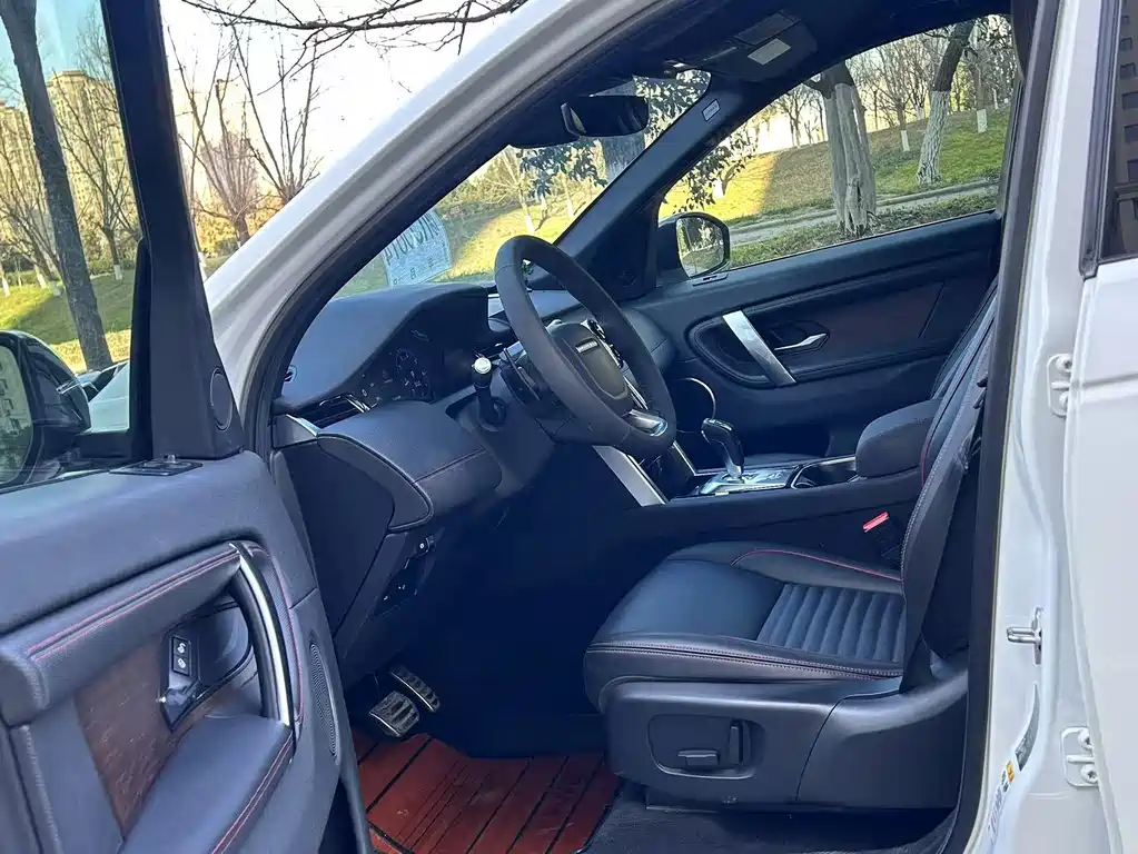 LAND ROVER DISCOVER SPORTS