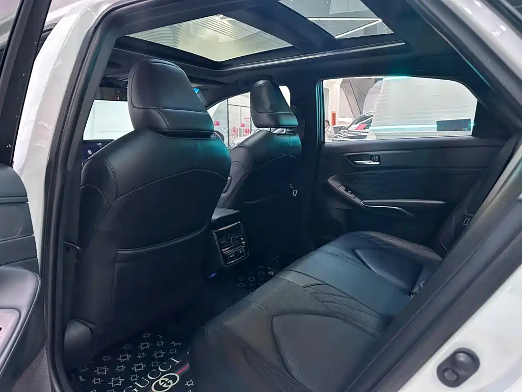 Toyota Avalon — миниатюра 8
