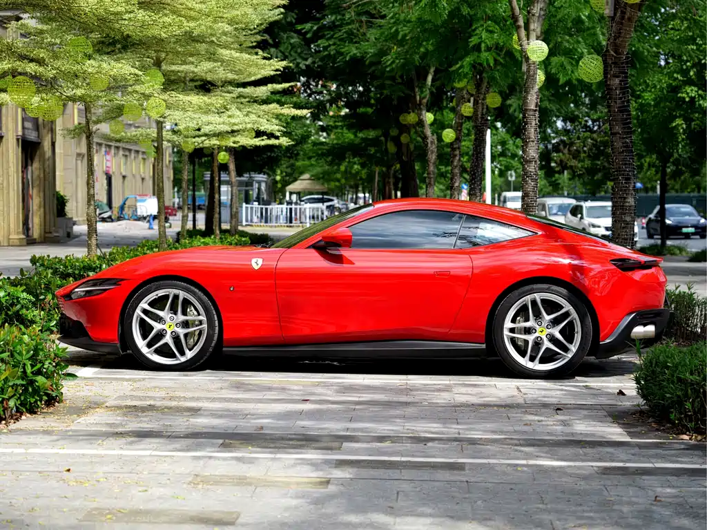 Ferrari Roma 3.9T V8, фото 3