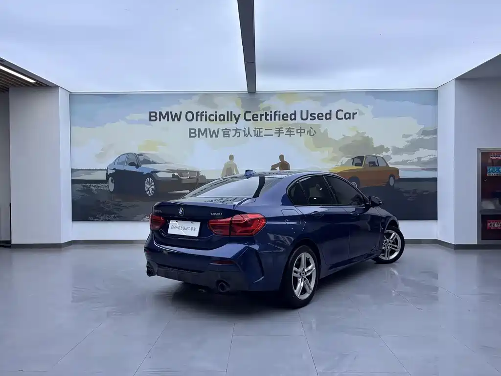 BMW 1 Series 120i M Sport Night Edition, фото 3