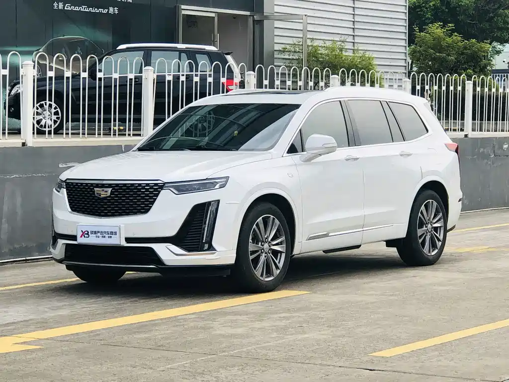Cadillac XT6