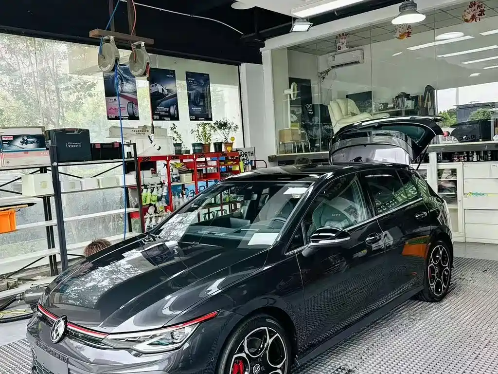 Volkswagen Golf GTI GTI 2025 380TSI DSG GTI
