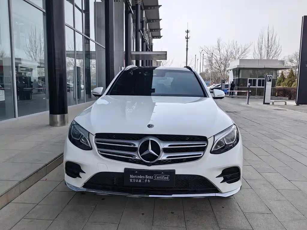MERCEDES-BENZ GLC