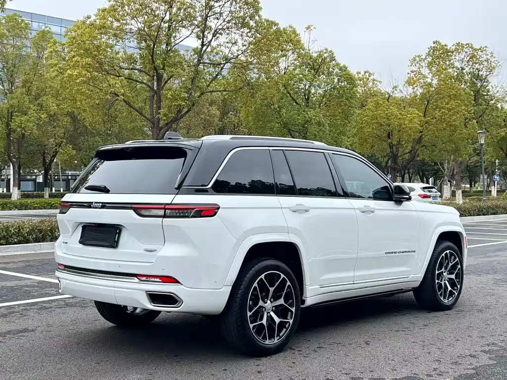 JEEP GRAND CHEROKEE 4XE