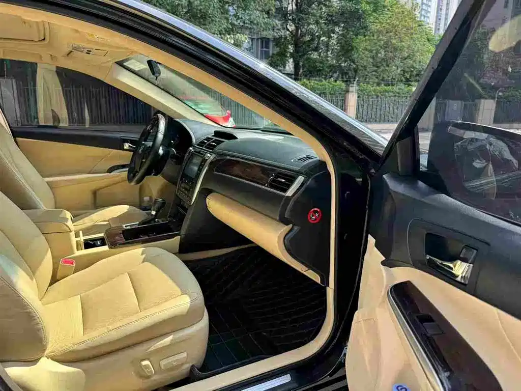 Toyota Camry 2016 2.5HG Luxury