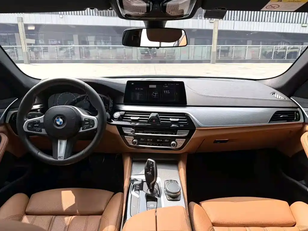 BMW 5 Series (Import) — миниатюра 10