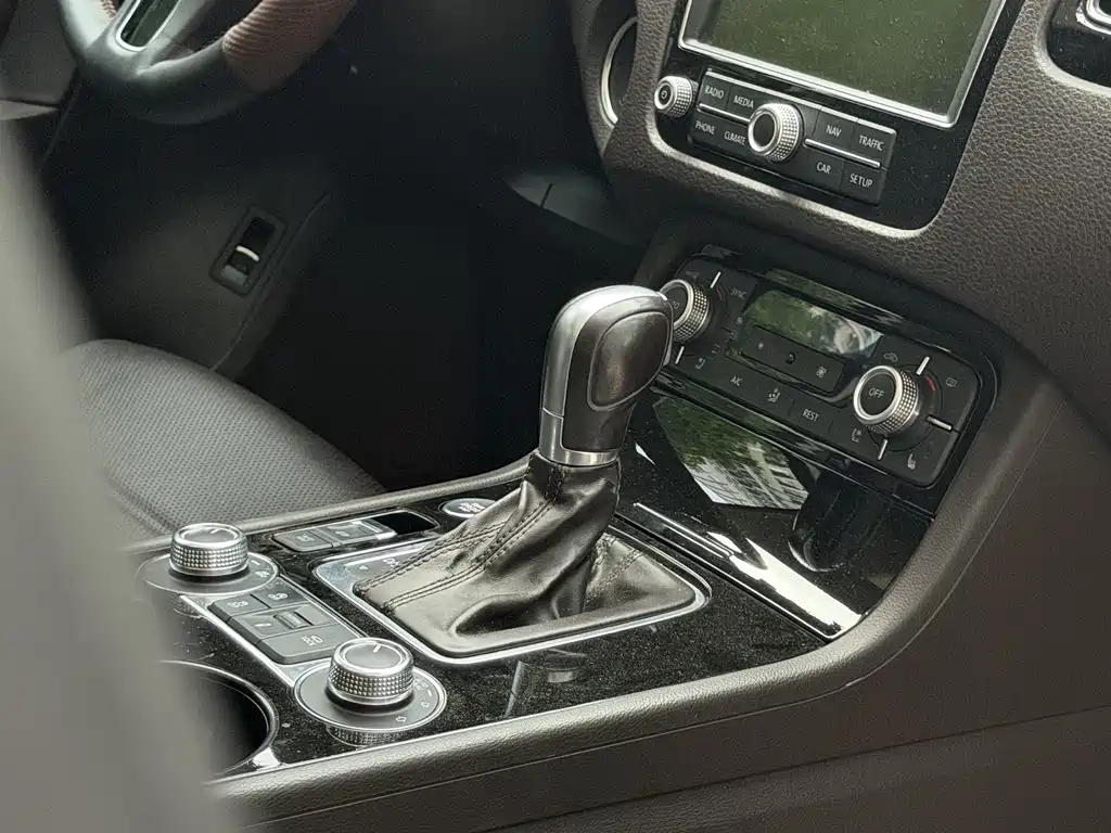 Volkswagen Touareg — миниатюра 18