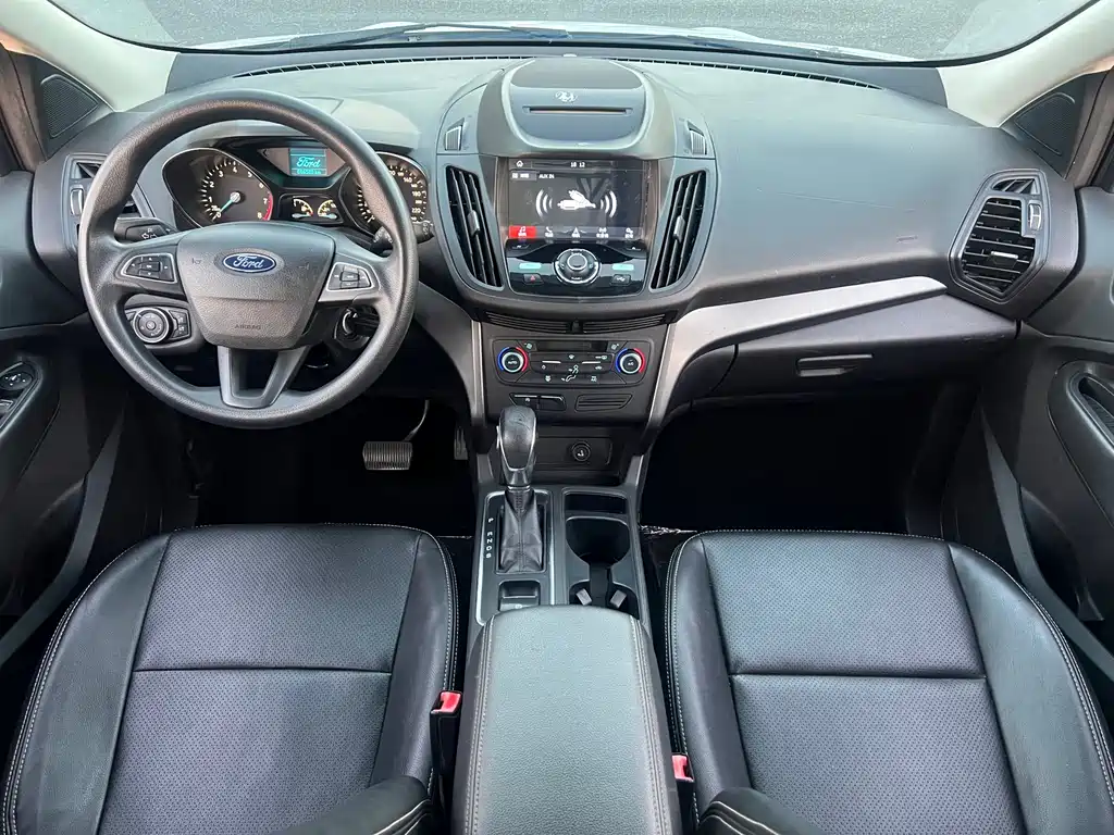 Ford Kuga — миниатюра 15