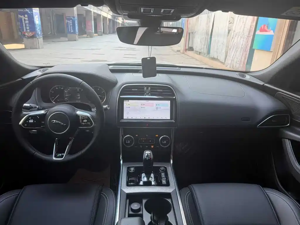 Jaguar XEL — миниатюра 6