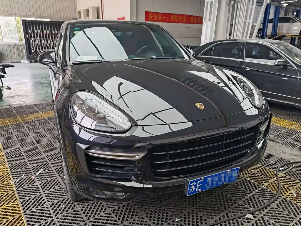 Porsche Cayenne 2015 Cayenne Turbo 4.8T