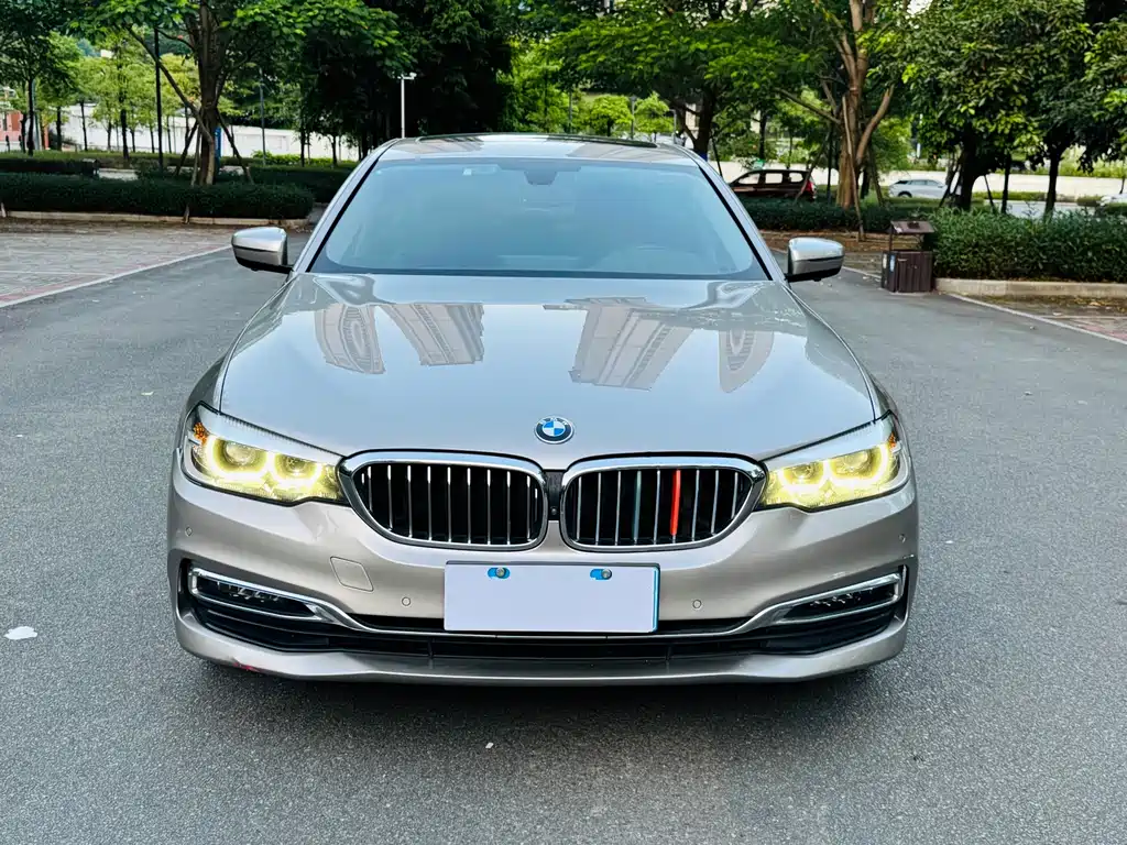 BMW 5 Series — миниатюра 2