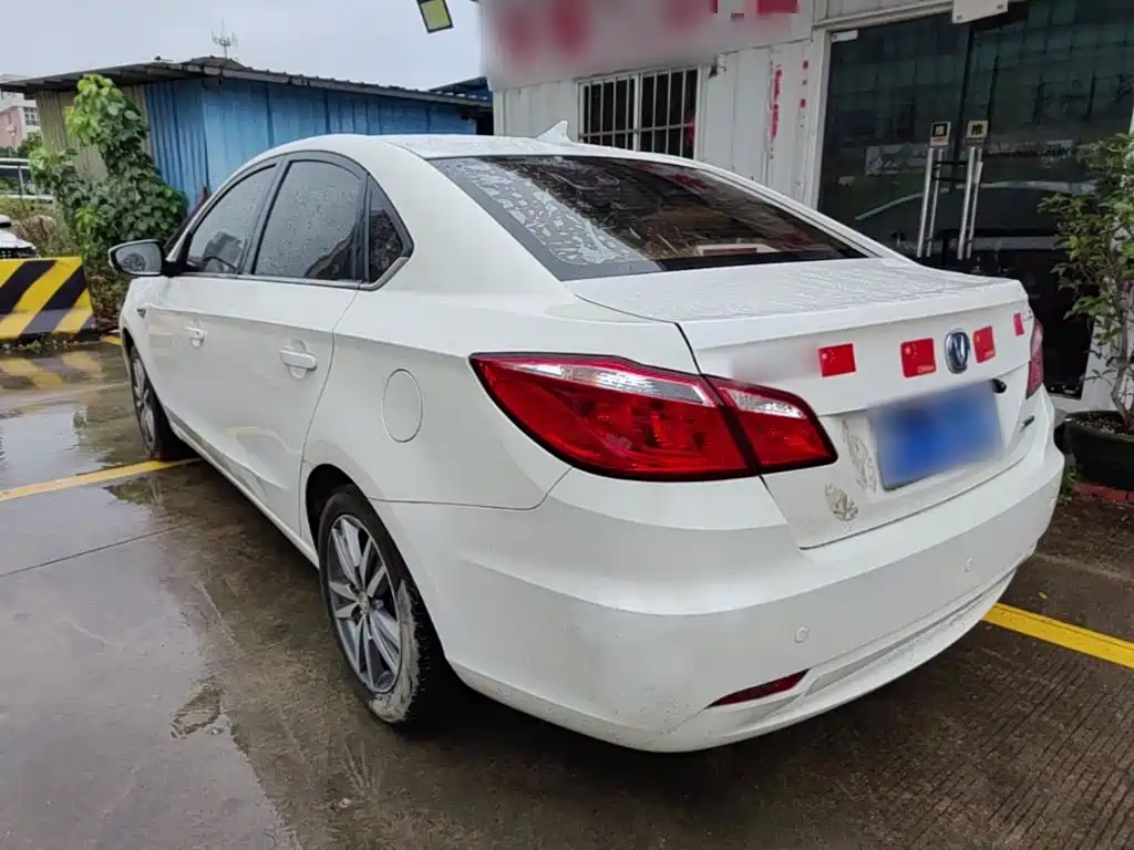 Changan Eado — миниатюра 5