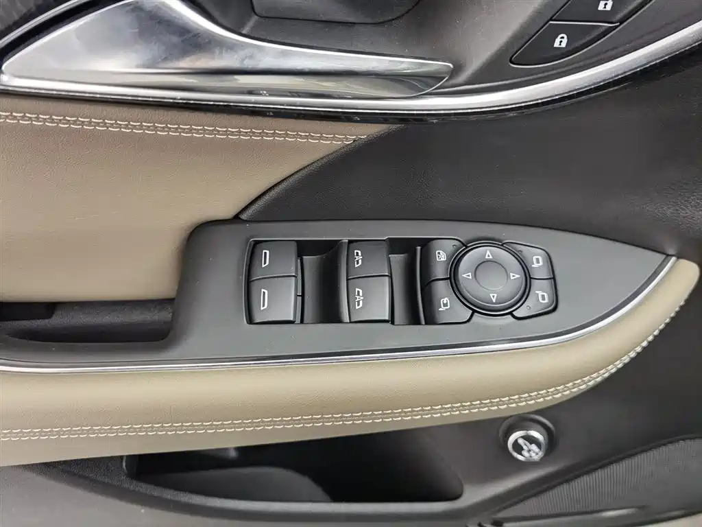 Buick Envision Plus Plus 2023 Plus 652T мест Luxury