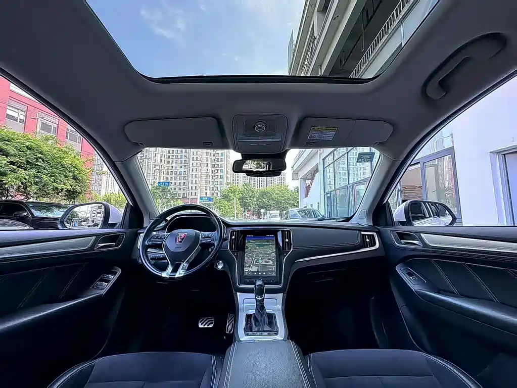 ROEWE RX5 NEW ENERGY