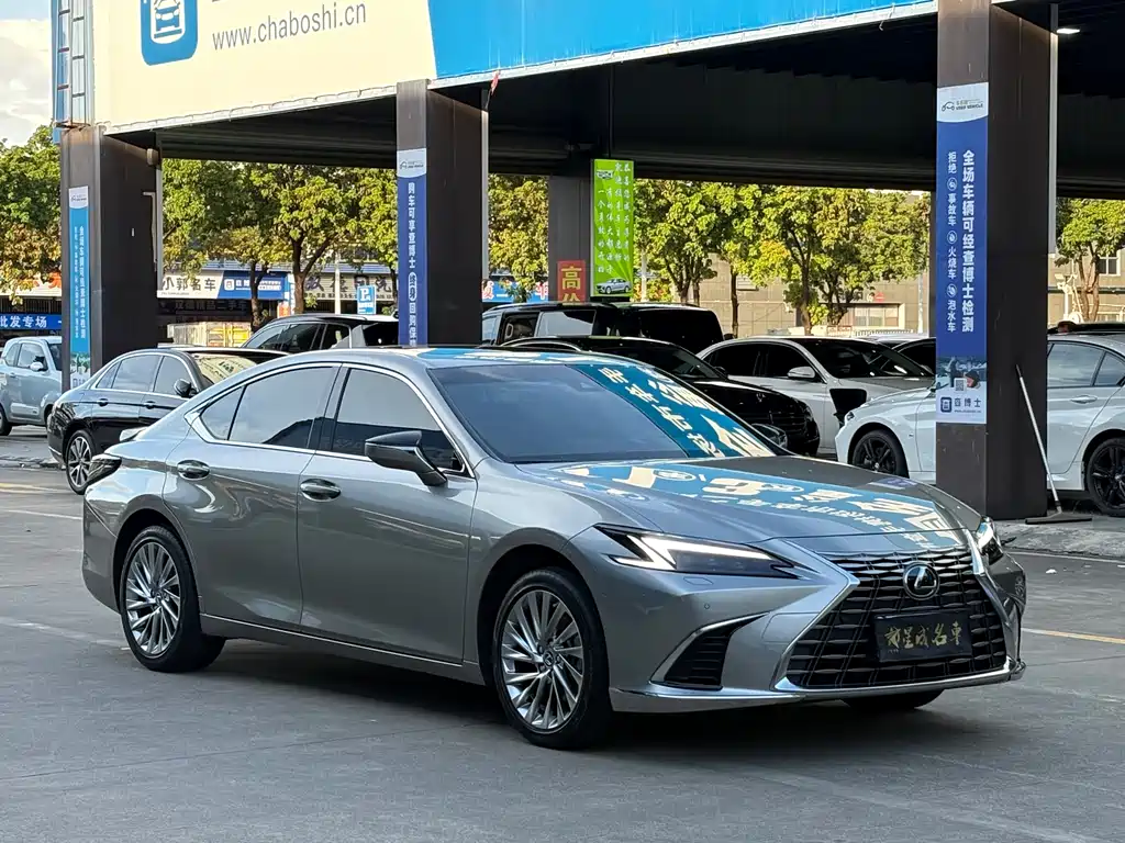 Lexus ES 2025 200 Premium