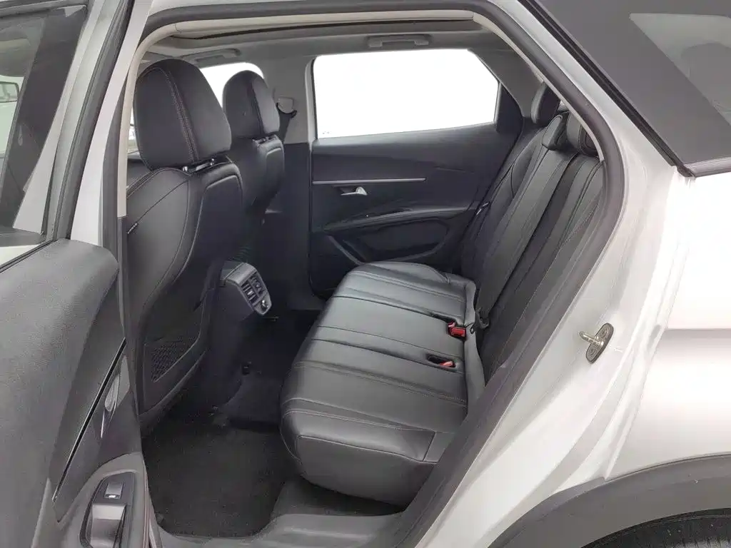 Peugeot 4008 — миниатюра 15