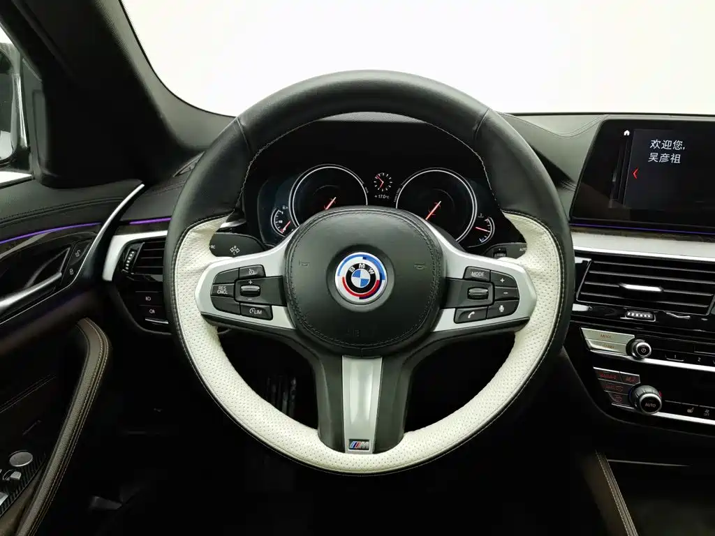 BMW 5 Series — миниатюра 11
