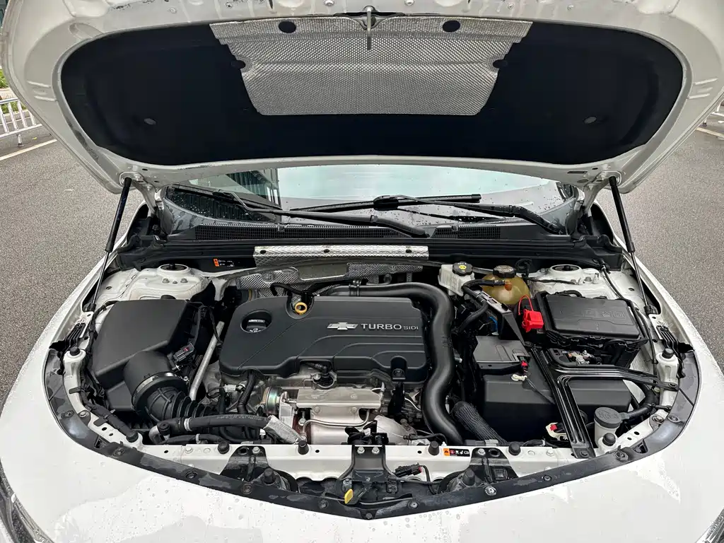 Chevrolet Malibu XL — миниатюра 10