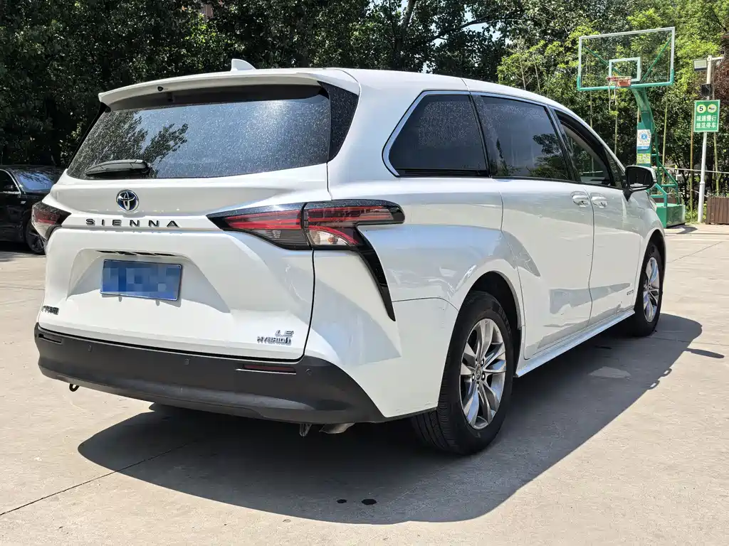 Toyota Sienna 2023 2.5L Comfort