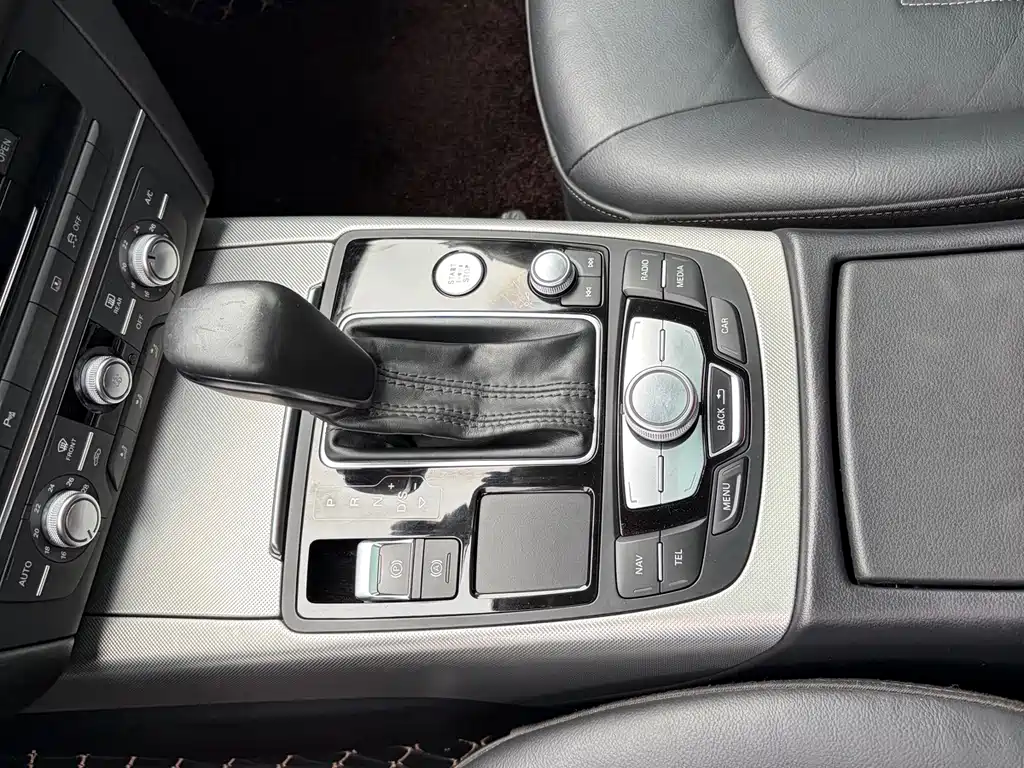 Audi A6L — миниатюра 11