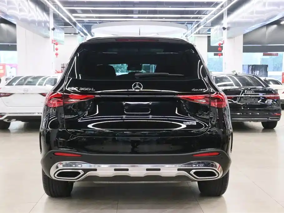 Mercedes-Benz GLC 2023 GLC 300 L 4MATIC 5 мест