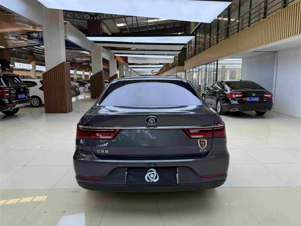 BYD Qin NEV — миниатюра 8