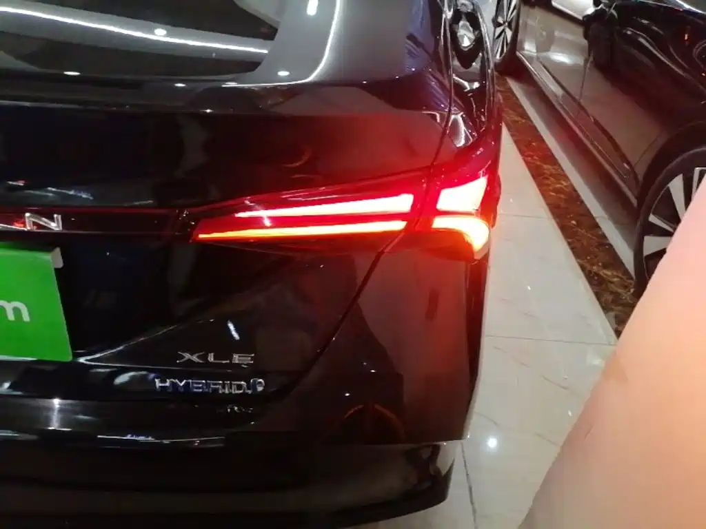 Toyota Avalon 2019 2.5L XLE Luxury VI
